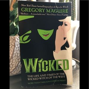 “Wicked” the book 📚
